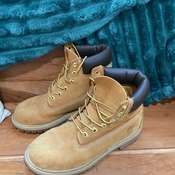 Timberland | Shoes | Timberland Tan Leather Boots | Poshmark display picture 1